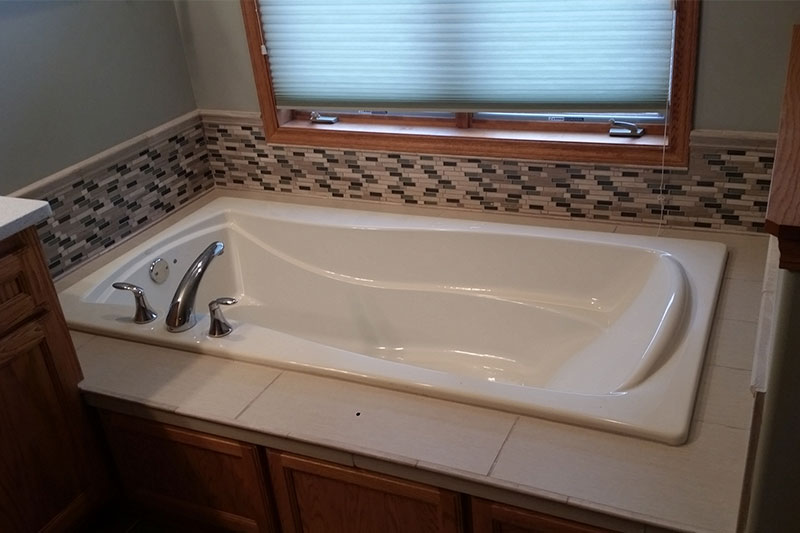 Custom tub tile surround